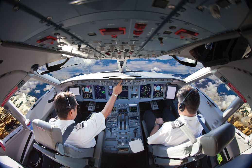 Use of Simulators in Flight Training Institutions